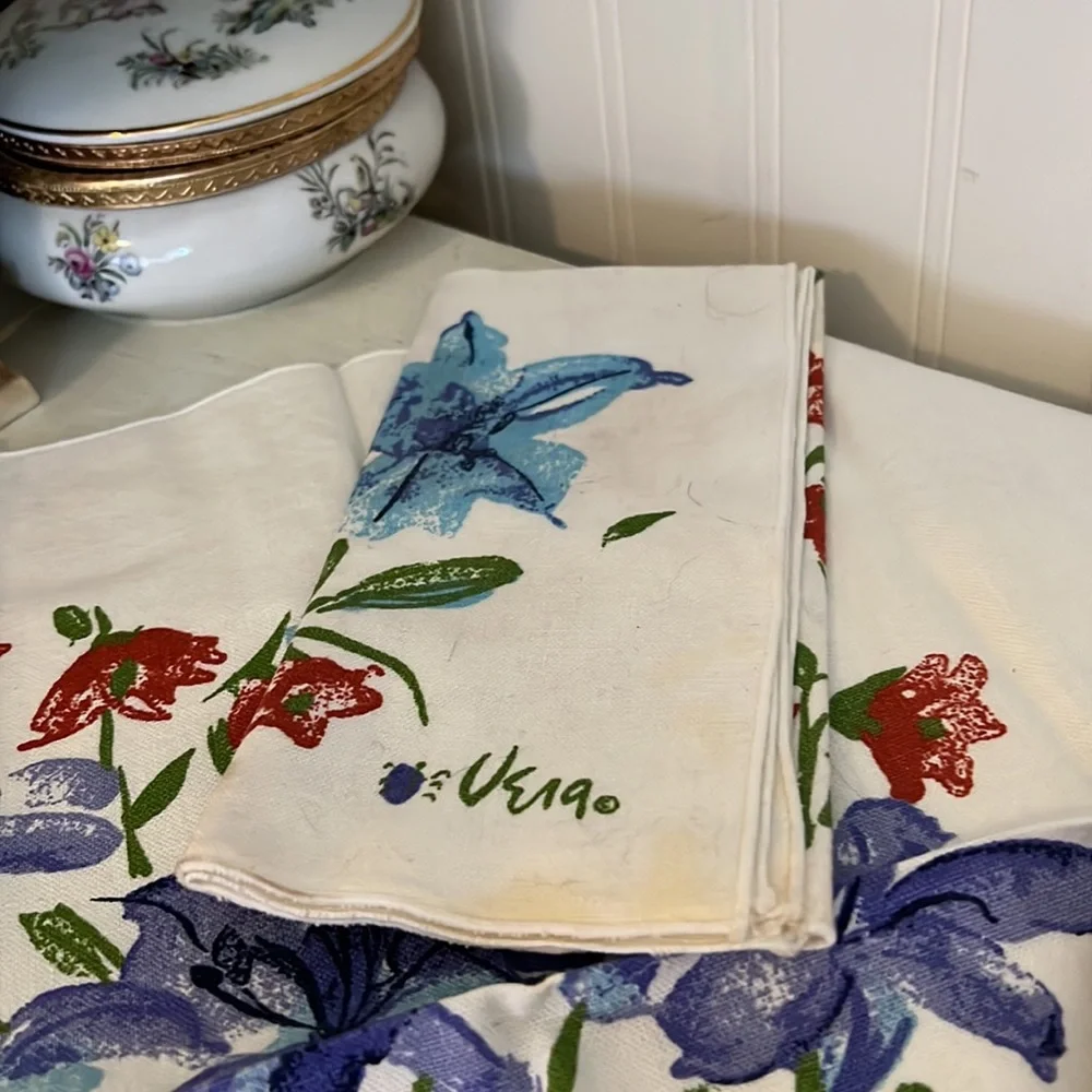 3 MCM Vintage Vera Neumann Lilly napkins 16” x 16”